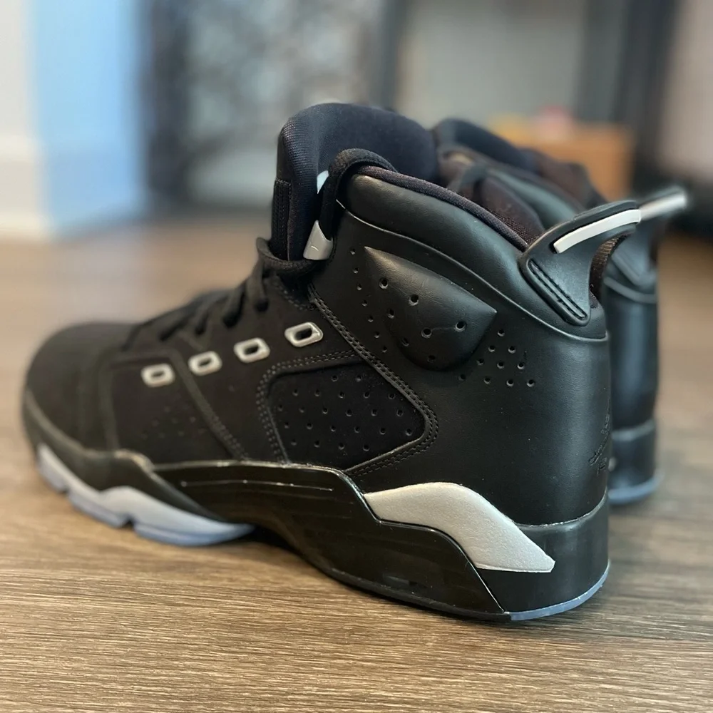 Jordan 6-17-23 Metallic Silver sz 9.5